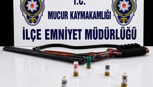 Kırşehir'de ruhsatsız kuru sıkı tabanca ve av tüfeği ele geçirildi