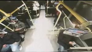 Aynur Kanbur'u öldürmeden önce metrobüse binip sim kartını çıkarttığı cep telefonunu kapatmış 