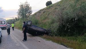 Malatya'da devrilen otomobilin sürücüsü yaralandı