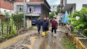 Ordu’da sağanak; ev ve iş yerlerini su bastı