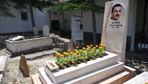 Saz ve söz sanatçısı Şemsi Yastıman, Kırşehir'de anıldı