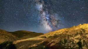 Bitlis’te perseid meteor yağmuru gökyüzünü aydınlattı