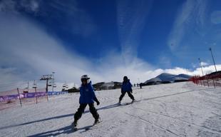 Early snowfall kicks off ski season in eastern Türkiye