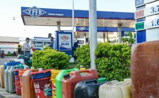 New Bolivian leader ends fuel subsidies after 20 years of leftist rule