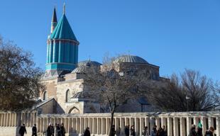 Konya marks anniversary of Rumi’s passing with global visitors, ceremonies