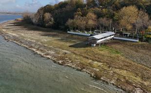 Sapanca Lake water decline alarms shoreline business owners