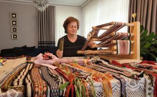 Traditional Turkish card weaving aims to reach new generations