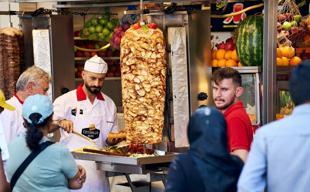 Döner, lahmacun, simit lead food orders in Türkiye in 2025