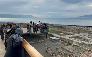 Foreign tourist numbers surge in İznik after Pope’s historic visit