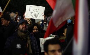 New protests erupt in Iran despite internet shutdown