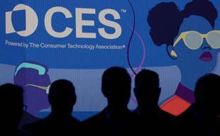 AI pendants back in vogue at tech show after early setback