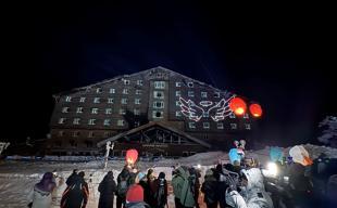 Families release lanterns into sky to honor victims of Bolu hotel fire