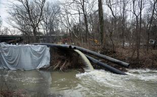 Washington mayor seeks aid on giant sewage spill