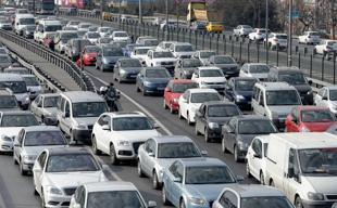 Vehicle registrations decline 15.8 percent in February