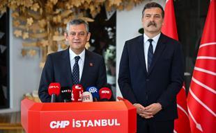 Özel steps up push for by-elections after talks with smaller parties