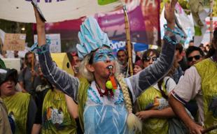 Argentine MPs approve bill to allow mining in glaciers