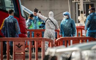 Evacuation of hantavirus-hit ship begins in Canary Islands