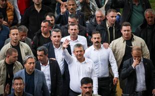 Özgür Özel setting new road map after losing chairmanship