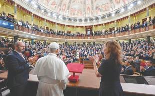 Pope urges action on tragic drama of migration