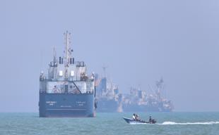 US says Hormuz to be toll-free under Iran deal