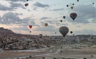 Türkiye records 308,000 hot air balloon passengers in first half