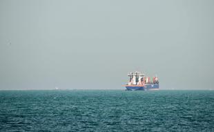 Crude oil hits one-month high amid renewed US-Iran fighting