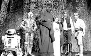 Skywalker’s lightsaber auctioned for $3.75 mln