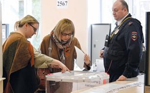 Mass drone barrage on Moscow kills two on election day
