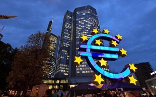 Eurozone banks tighten lending as demand weakens