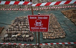 Thailand suspends Cambodia deal after landmine injures troops