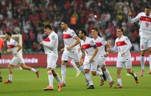 Türkiye seeks to clinch playoff spot against Bulgaria