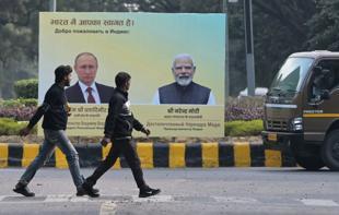 Putin visits India for defense, trade talks