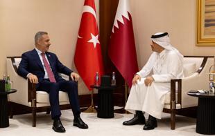 Turkish FM meets Qatari premier on sidelines of Doha Forum