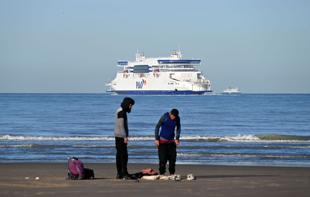 Small boat migrant crossings resume in English Channel