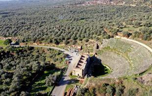 Ancient staircase to library uncovered at Nysa