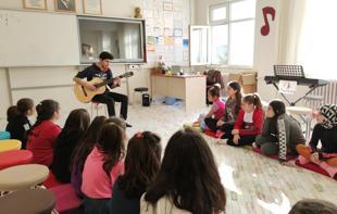 Education Ministry probes ‘influencer teachers’ over social media conduct