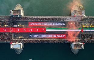 Crowds gather in Istanbul for solidarity march in support of Gaza