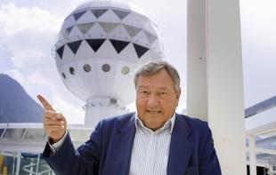 Swiss writer who spawned alien archaeology dies at 90