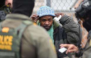 US ends protection for Somalis amid escalating migrant crackdown