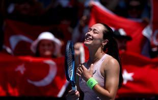 Sönmez soaks in acclaim on historic Melbourne run