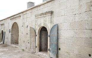 Anadolu Hamidiye Fort in Çanakkale undergoing restoration