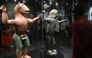 French Senate adopts bill to return colonial-era art