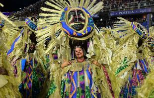 Rio Carnival parades kick off with divisive ode to Lula