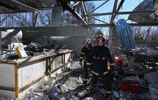 Russian strikes kill 2, wound 7 in Kharkiv