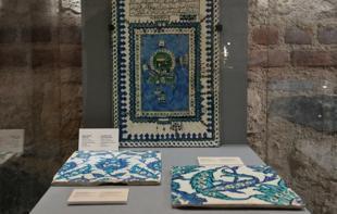 Türkiye recovers two stolen 16th-century İznik tiles