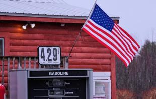 At gas stations, Americans say theyre paying the price of war