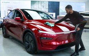 Tesla sales rise but still fall short of expectations