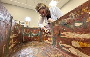 Türkiye begins restoration of wooden sarcophagi, historic textiles