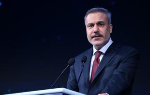 Fidan discusses peace efforts with American, Iranian officials