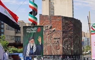US weighs tightening economic pressure on Iran